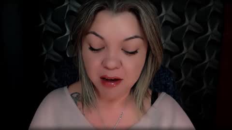 Snapshot of cyberdomme chatting on March 2025 09:45:02 PM Full time mean bitch. online show from March 2025 09:45:02 PM