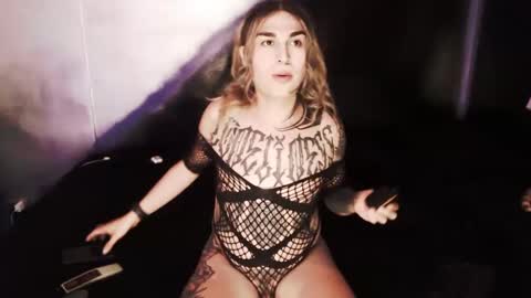 Nikki online show from January 2025 10:29:02 PM