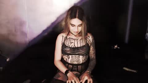 Nikki online show from February 2025 10:44:02 PM