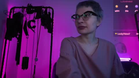 Lily Goddess online show from May 2026 06:42:01 AM
