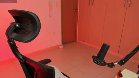 cyborgmuse online show from October 2025 06:43:02 AM