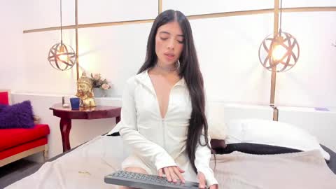 Snapshot of cynthia1fox chatting on June 2026 03:27:02 PM Cynthia1fox online show from June 2026 03:27:02 PM