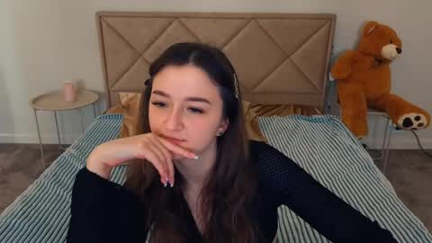 Cyrena online show from April 2026 01:26:02 PM