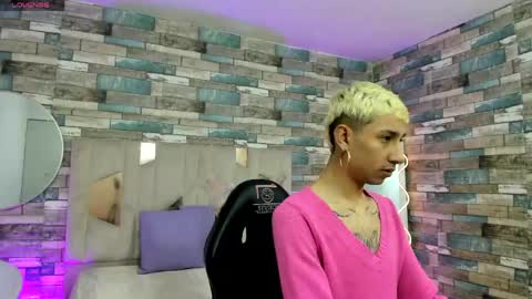 cyrus_tay online show from May 2026 11:50:02 AM