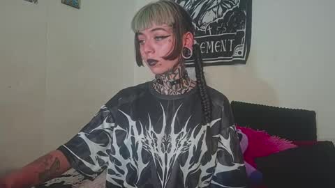 d3m0ny0_0 online show from April 2026 06:40:01 AM