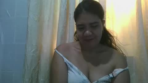 Snapshot of d84real chatting on October 2025 11:27:01 PM Virg online show from October 2025 11:27:01 PM