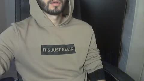 Dolce online show from November 2025 10:37:01 AM