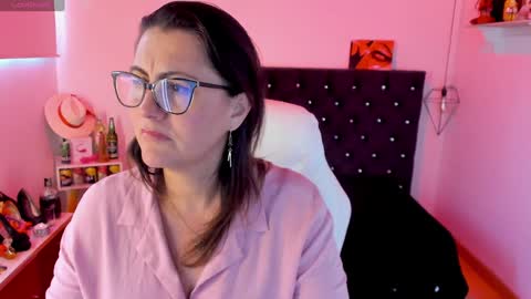 Mia  online show from January 2025 08:49:02 PM