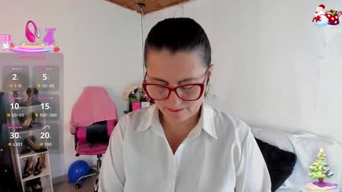 Snapshot of d_martii chatting on December 2025 11:38:02 AM Mia online show from December 2025 11:38:02 AM