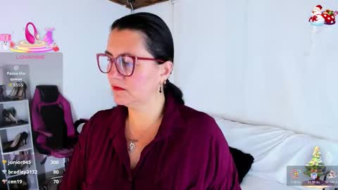 Snapshot of d_martii chatting on December 2025 11:07:01 AM Mia online show from December 2025 11:07:01 AM
