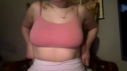 Snapshot of dabqueen_1994 chatting on February 2026 12:57:01 PM dabqueen_1994 online show from February 2026 12:57:01 PM