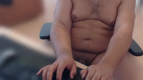 Snapshot of daddy_b34r chatting on May 2026 01:04:02 PM Daddy Bear Papa Ours online show from May 2026 01:04:02 PM