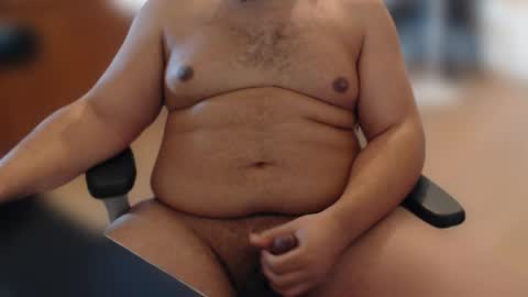 Snapshot of daddy_b34r chatting on June 2026 12:05:02 PM Daddy Bear Papa Ours online show from June 2026 12:05:02 PM