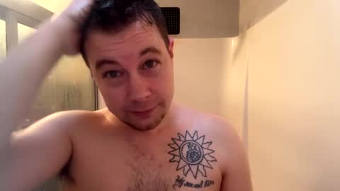 Snapshot of daddycam33 chatting on February 2025 10:42:01 PM DaddyCam33 online show from February 2025 10:42:01 PM