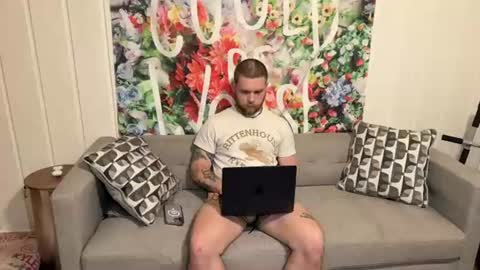 Snapshot of daddydaydrinkz chatting on June 2026 02:07:01 AM DaddydayDrinkz online show from June 2026 02:07:01 AM