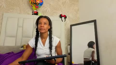 Snapshot of daffnelewis chatting on April 2026 11:13:02 AM daffnelewis online show from April 2026 11:13:02 AM