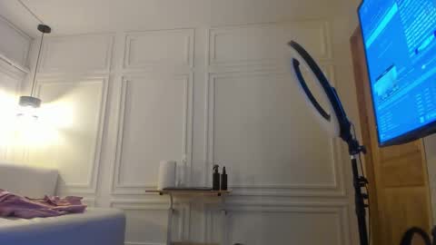 dafne_hillss online show from February 2026 11:25:02 AM