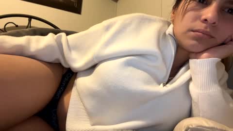 Snapshot of dafnecloutier chatting on January 2025 11:50:02 AM Dafne 27 Cory-24 online show from January 2025 11:50:02 AM