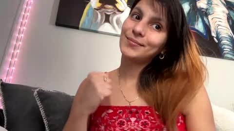 Snapshot of dafnecloutier chatting on February 2025 09:20:02 PM Dafne 27 Cory-24 online show from February 2025 09:20:02 PM
