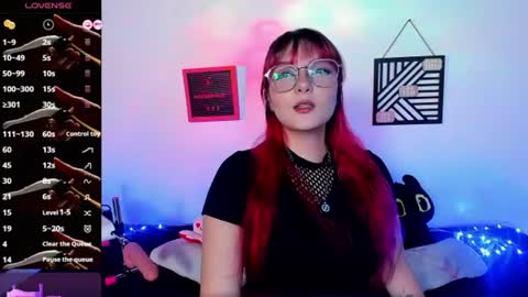 Snapshot of dafnemoon_1 chatting on July 2026 04:27:01 AM Dafne Moon online show from July 2026 04:27:01 AM