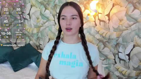 Dafne  online show from February 2025 07:51:01 PM