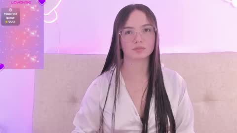 Dafne  online show from April 2026 03:34:02 PM