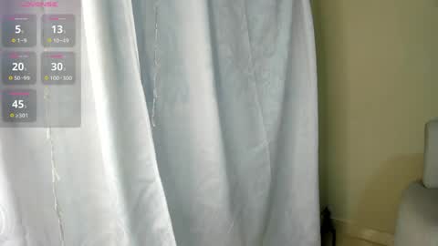Snapshot of dahian_carter chatting on May 2026 09:06:02 AM Dahian online show from May 2026 09:06:02 AM