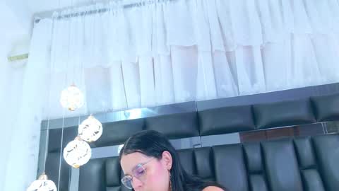 Dahiana online show from October 2025 11:27:02 AM