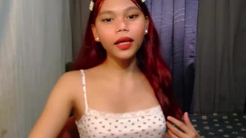 Snapshot of dahlia_vivienne chatting on June 2026 06:56:01 AM yourgirlydahlia online show from June 2026 06:56:01 AM