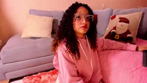 Dahli online show from December 2025 04:29:02 AM