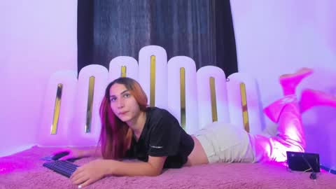 Snapshot of daicell_juliana chatting on December 2024 02:17:02 PM daicell juliana online show from December 2024 02:17:02 PM