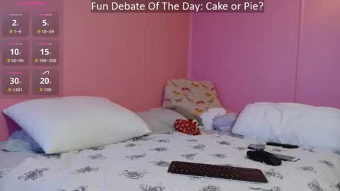 Snapshot of dainty_heart chatting on June 2026 04:48:02 AM online show from June 2026 04:48:02 AM