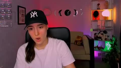 Snapshot of daisy_baby_ chatting on June 2026 12:14:01 PM daisy online show from June 2026 12:14:01 PM