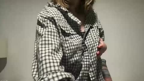 daisy_lately online show from March 2026 01:19:01 AM