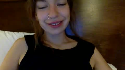 DaisyB3 online show from October 2025 10:09:01 PM