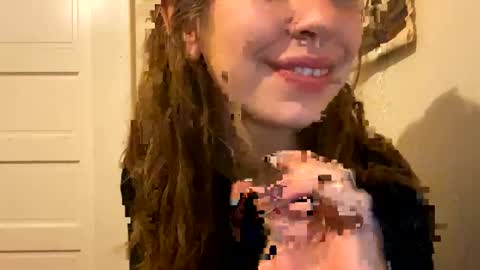 DaisyB3 online show from May 2026 06:43:02 AM