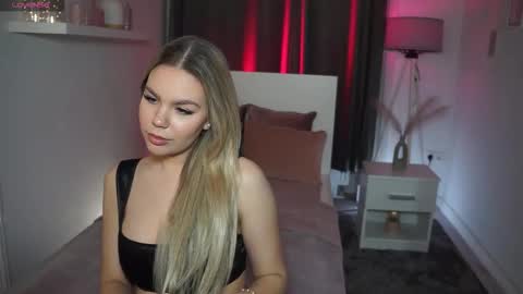 Snapshot of daisyeverly chatting on February 2026 03:51:01 PM Daisy online show from February 2026 03:51:01 PM