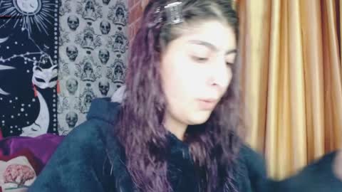 Snapshot of dak_7 chatting on January 2025 05:19:02 AM    --  -- help me reach 100 hands up  online show from January 2025 05:19:02 AM