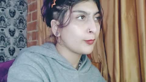 Snapshot of dak_7 chatting on February 2025 06:33:01 AM    --  -- help me reach 100 hands up  online show from February 2025 06:33:01 AM