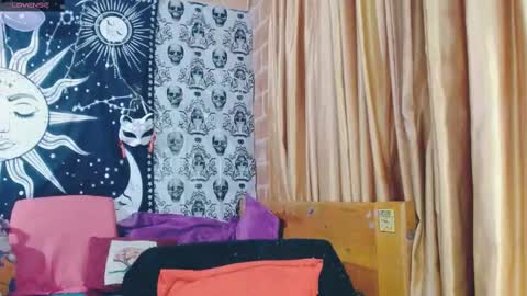 Snapshot of dak_7 chatting on March 2025 11:20:01 PM    --  -- help me reach 100 hands up  online show from March 2025 11:20:01 PM