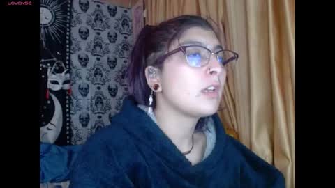 Snapshot of dak_7 chatting on October 2025 06:26:02 AM    --  -- help me reach 100 hands up  online show from October 2025 06:26:02 AM