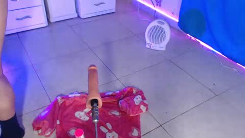 Snapshot of dakkotta_curvy chatting on June 2026 04:37:01 AM VALENTINA online show from June 2026 04:37:01 AM