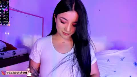 dakostelee1_ online show from November 2025 09:30:02 PM