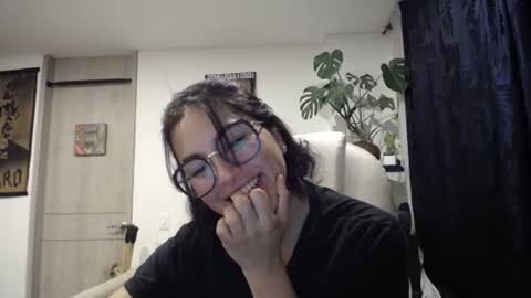 Snapshot of dakota01_ chatting on December 2024 05:47:01 AM IG dakotasofiaa online show from December 2024 05:47:01 AM