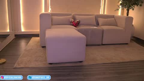 Snapshot of dakota_leex chatting on May 2026 01:01:01 AM dako online show from May 2026 01:01:01 AM