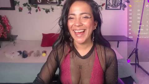 Snapshot of dakota_ro chatting on June 2026 09:42:02 PM Caroliina online show from June 2026 09:42:02 PM