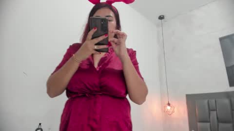 Dakota  online show from October 2025 12:06:01 PM