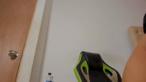 dakota_x18 online show from November 2025 12:20:01 AM