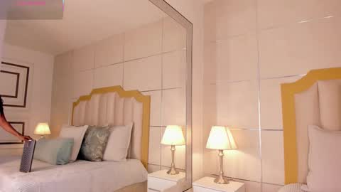    online show from October 2025 03:58:01 AM