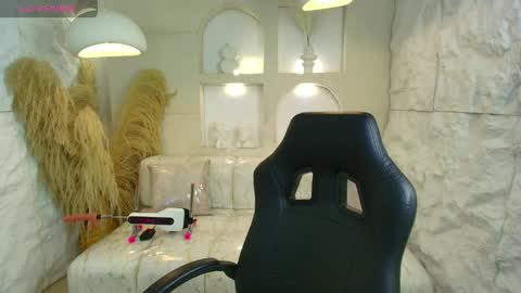 Dakotha  online show from April 2026 03:09:02 AM